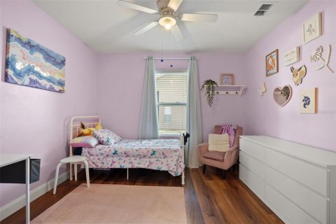 House in Deltona, Florida 4 bedrooms, 170.01 sq.m. № 2157882 - photo 12