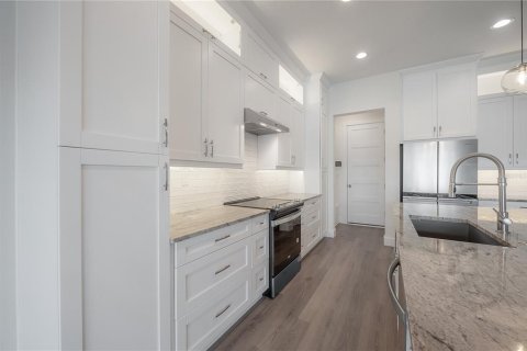 Townhouse in Tampa, Florida 3 bedrooms, 185.62 sq.m. № 1744731 - photo 16
