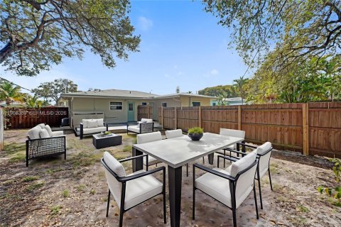 Commercial property in Dania Beach, Florida 132.57 sq.m. № 2038604 - photo 13