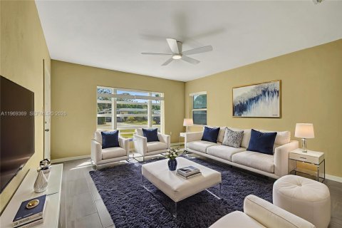 Commercial property in Dania Beach, Florida 132.57 sq.m. № 2038604 - photo 3