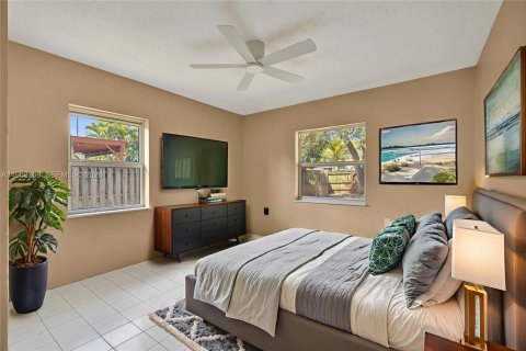 Commercial property in Dania Beach, Florida 132.57 sq.m. № 2038604 - photo 23