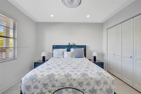 Condo in Coconut Creek, Florida, 2 bedrooms № 1936409 - photo 16