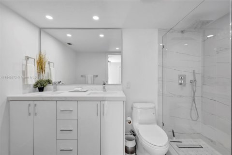 Condo in Coconut Creek, Florida, 2 bedrooms № 1936409 - photo 13