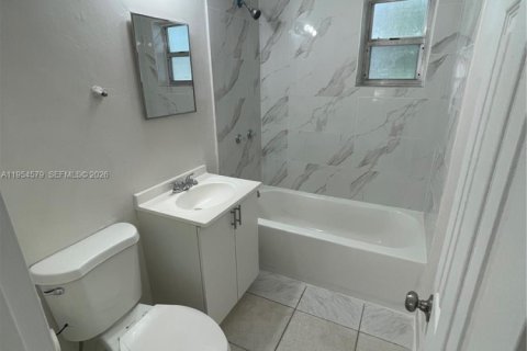 Villa ou maison à louer à Miami Gardens, Floride: 3 chambres, 92.9 m2 № 2008379 - photo 6