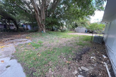 Villa ou maison à louer à Miami Gardens, Floride: 3 chambres, 92.9 m2 № 2008379 - photo 16