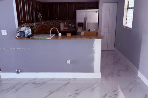 Купить кондоминиум в Хомстед, Флорида 3 спальни, 124.49м2, № 1957728 - фото 21