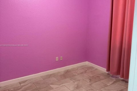 Купить кондоминиум в Хомстед, Флорида 3 спальни, 124.49м2, № 1957728 - фото 10