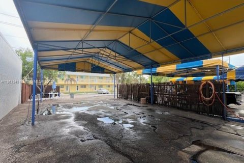 Commercial property in Fort Lauderdale, Florida № 1938440 - photo 8