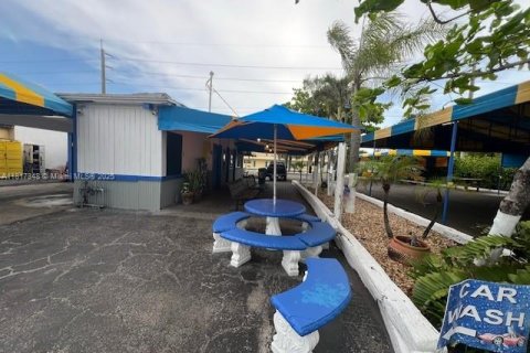 Commercial property in Fort Lauderdale, Florida № 1938440 - photo 18
