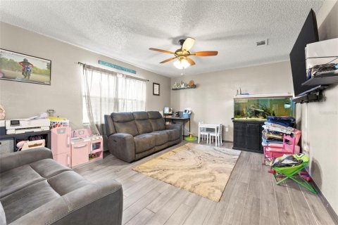 Casa en venta en Mims, Florida, 2 dormitorios, 97.55 m2 № 2383642 - foto 7