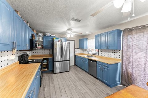 Casa en venta en Mims, Florida, 2 dormitorios, 97.55 m2 № 2383642 - foto 11