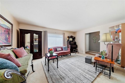 Villa ou maison à vendre à Tampa, Floride: 3 chambres, 182.37 m2 № 2149417 - photo 16