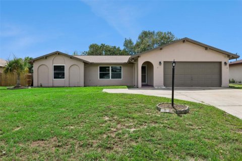 Casa en Deltona, Florida 3 dormitorios, 134.62 m2 № 2371637