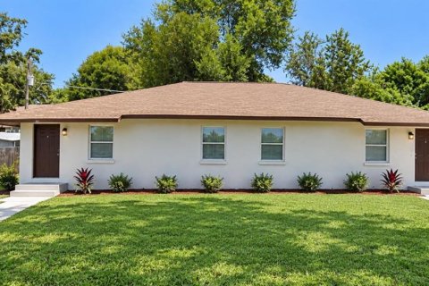 Casa en Auburndale, Florida 5 dormitorios, 166.48 m2 № 2384488