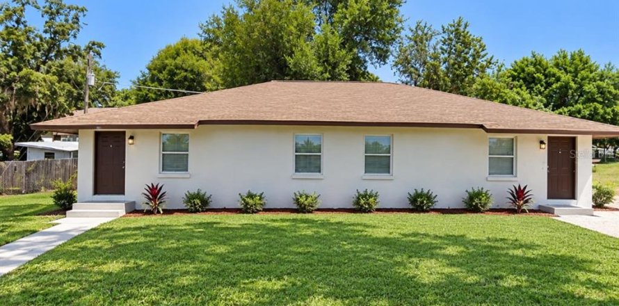 Casa en Auburndale, Florida 5 dormitorios, 166.48 m2 № 2384488