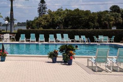Condominio en alquiler en Stuart, Florida, 2 dormitorios, 115.01 m2 № 1139124 - foto 1