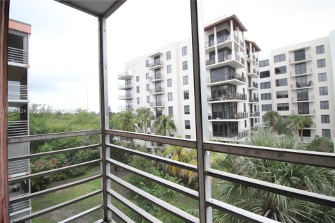 Condo in North Miami Beach, Florida, 1 bedroom  № 2183111 - photo 20