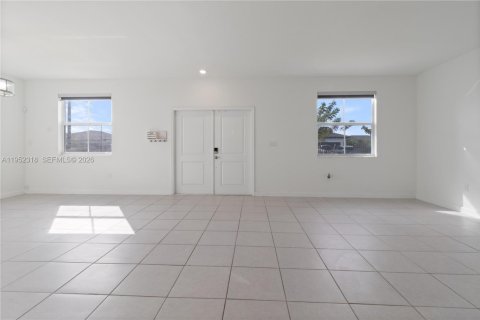 House in Homestead, Florida 5 bedrooms, 328.13 sq.m. № 2010494 - photo 16