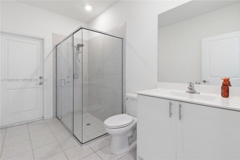 House in Homestead, Florida 5 bedrooms, 328.13 sq.m. № 2010494 - photo 20