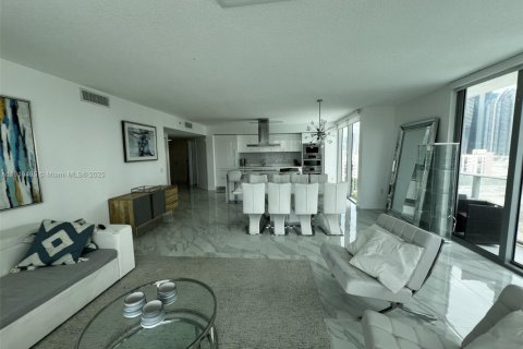 Condominio en venta en Sunny Isles Beach, Florida, 3 dormitorios, 175.77 m2 № 2013148 - foto 5