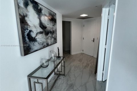 Condominio en venta en Sunny Isles Beach, Florida, 3 dormitorios, 175.77 m2 № 2013148 - foto 28