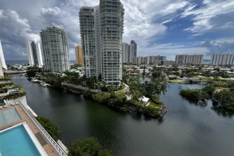 Condominio en venta en Sunny Isles Beach, Florida, 3 dormitorios, 175.77 m2 № 2013148 - foto 8