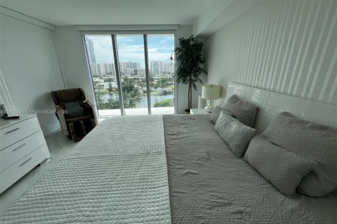 Condominio en venta en Sunny Isles Beach, Florida, 3 dormitorios, 175.77 m2 № 2013148 - foto 22