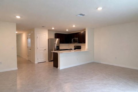 Townhouse in Ocala, Florida 3 bedrooms, 139.82 sq.m. № 2394211 - photo 6