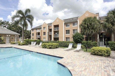 Condominio en Pembroke Pines, Florida, 3 dormitorios  № 2073010