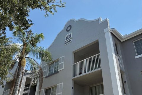 Condominio en venta en Pembroke Pines, Florida, 3 dormitorios, 98.29 m2 № 2073010 - foto 3