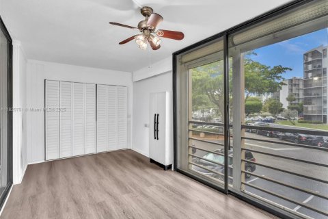 Condominio en venta en Aventura, Florida, 3 dormitorios, 128.21 m2 № 1980522 - foto 17