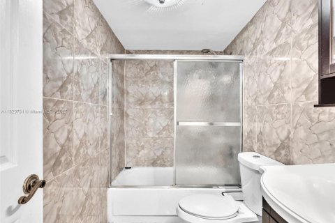 Condominio en venta en Aventura, Florida, 3 dormitorios, 128.21 m2 № 1980522 - foto 29