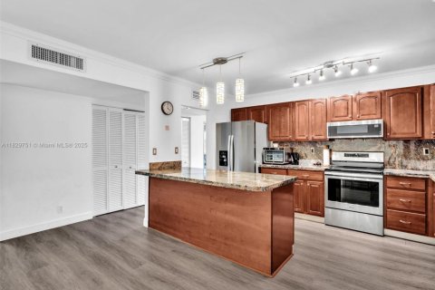 Condominio en venta en Aventura, Florida, 3 dormitorios, 128.21 m2 № 1980522 - foto 2