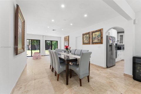 Купить виллу или дом в Майами-Бич, Флорида 4 спальни, 167.5м2, № 2048485 - фото 15