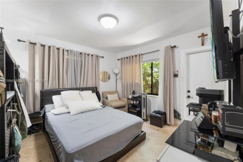 Купить виллу или дом в Майами-Бич, Флорида 4 спальни, 167.5м2, № 2048485 - фото 27