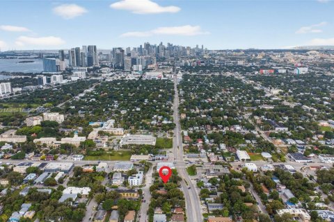 Propiedad comercial en venta en Miami, Florida № 1949421 - foto 14