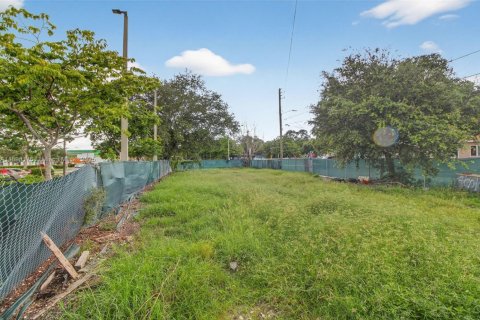 Propiedad comercial en venta en Miami, Florida № 1949421 - foto 4