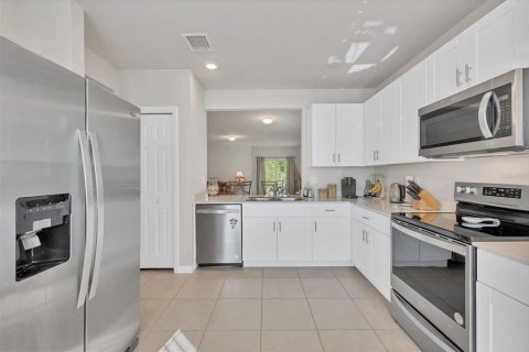 House in North Port, Florida 3 bedrooms, 162.39 sq.m. № 1907440 - photo 15