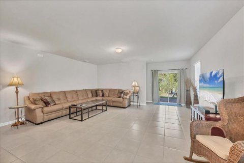 House in North Port, Florida 3 bedrooms, 162.39 sq.m. № 1907440 - photo 8