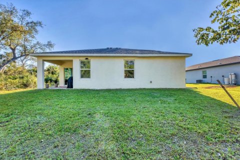 House in North Port, Florida 3 bedrooms, 162.39 sq.m. № 1907440 - photo 30