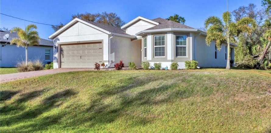 House in North Port, Florida 3 bedrooms, 162.39 sq.m. № 1907440