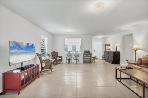 House in North Port, Florida 3 bedrooms, 162.39 sq.m. № 1907440 - photo 9