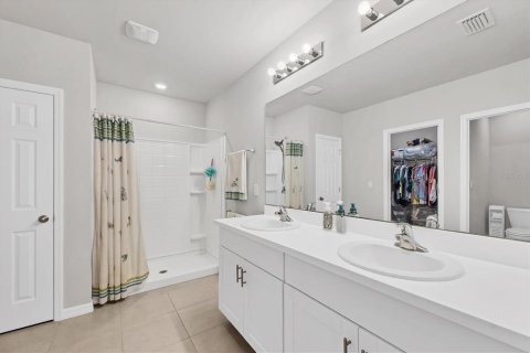 House in North Port, Florida 3 bedrooms, 162.39 sq.m. № 1907440 - photo 21