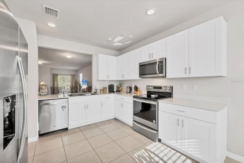 House in North Port, Florida 3 bedrooms, 162.39 sq.m. № 1907440 - photo 14