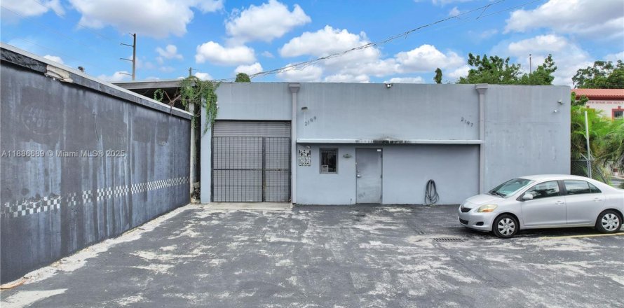 Immobilier commercial à Miami, Floride № 1933354