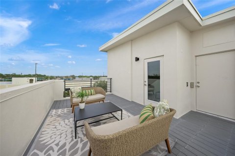 Townhouse in Sarasota, Florida 3 bedrooms, 256.5 sq.m. № 2306504 - photo 30