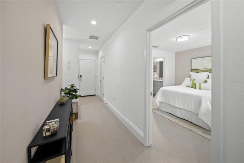Townhouse in Sarasota, Florida 3 bedrooms, 256.5 sq.m. № 2306504 - photo 4