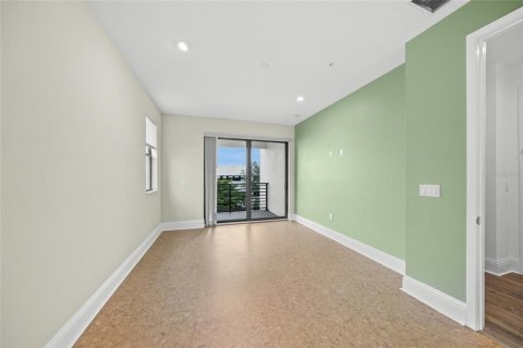 Townhouse in Sarasota, Florida 3 bedrooms, 256.5 sq.m. № 2306504 - photo 28