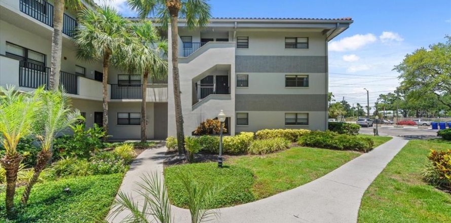 Condo in Clearwater, Florida, 2 bedrooms  № 1758450