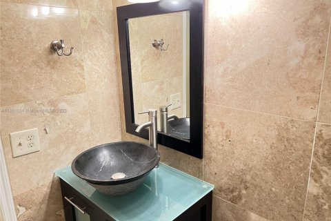 Condo in Plantation, Florida, 2 bedrooms  № 1893376 - photo 4